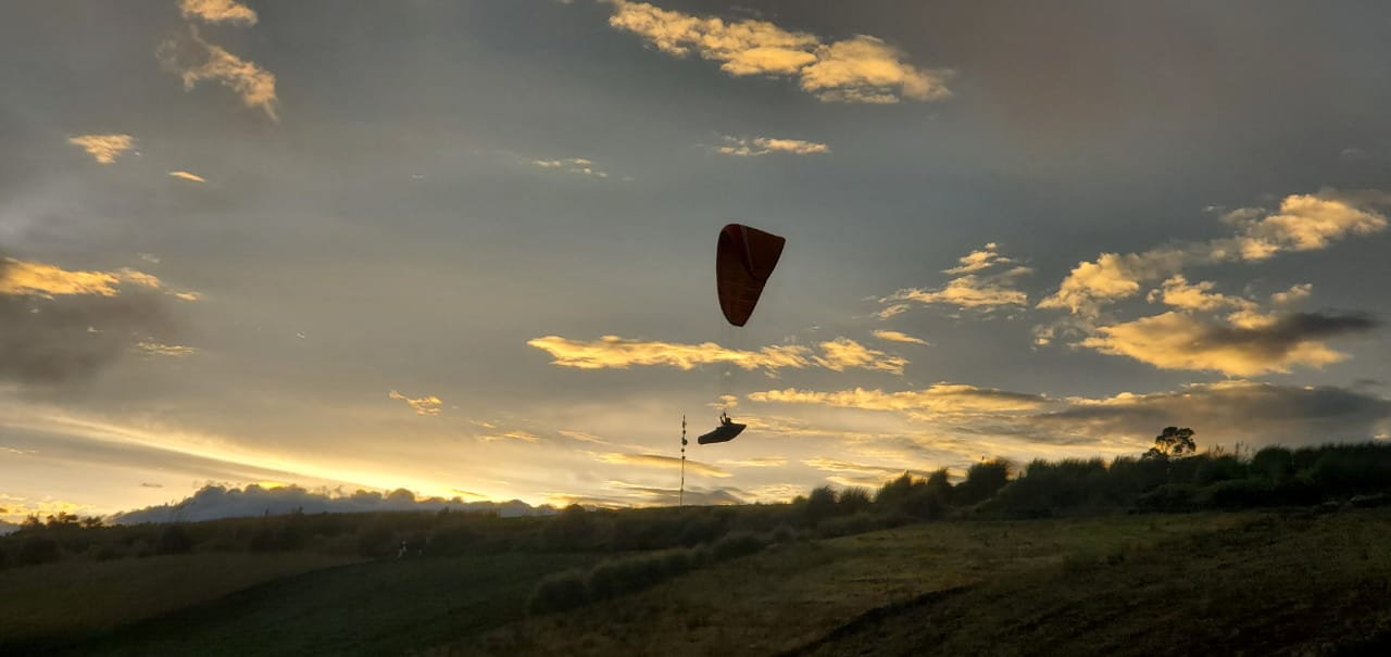 parapenti en ecuador, paraglading en baños de agua santa, parapenti en niton, parapenti en pelileo