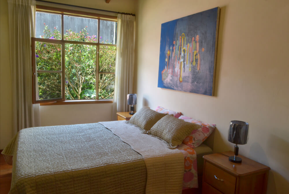 habitacion con cama,baño privado con agua caliente, en casas vacacionales